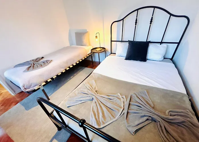 The Redondo House - No 4e2 - Comfortable One-bedroom Διαμέρισμα *